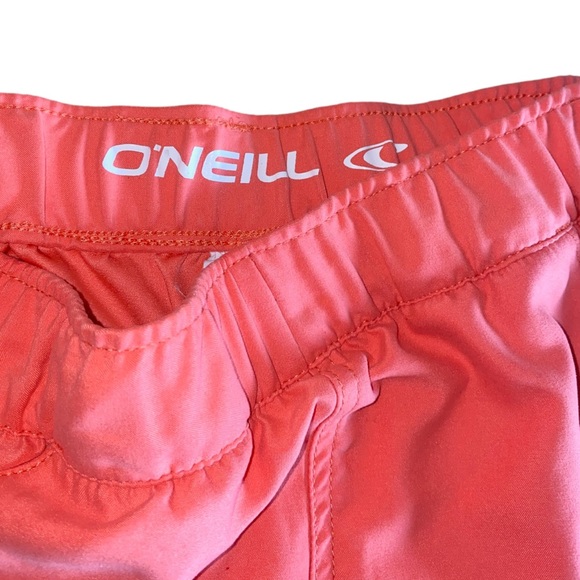 O’Neill summer / surf swim shorts with flattering cut out detail - Picture 2 of 5